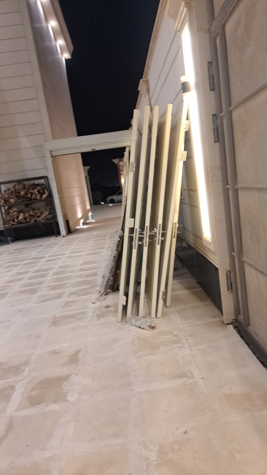 شراء أبواب مستعملة